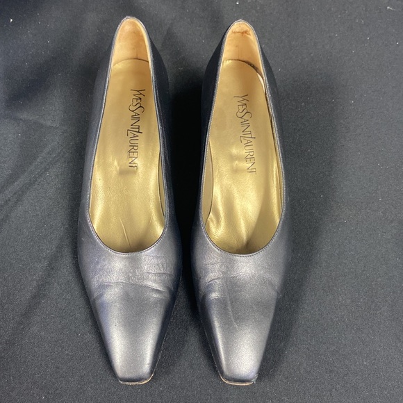 Yves Saint Laurent Vintage Grey Leather Heels (1348) - Picture 2 of 6